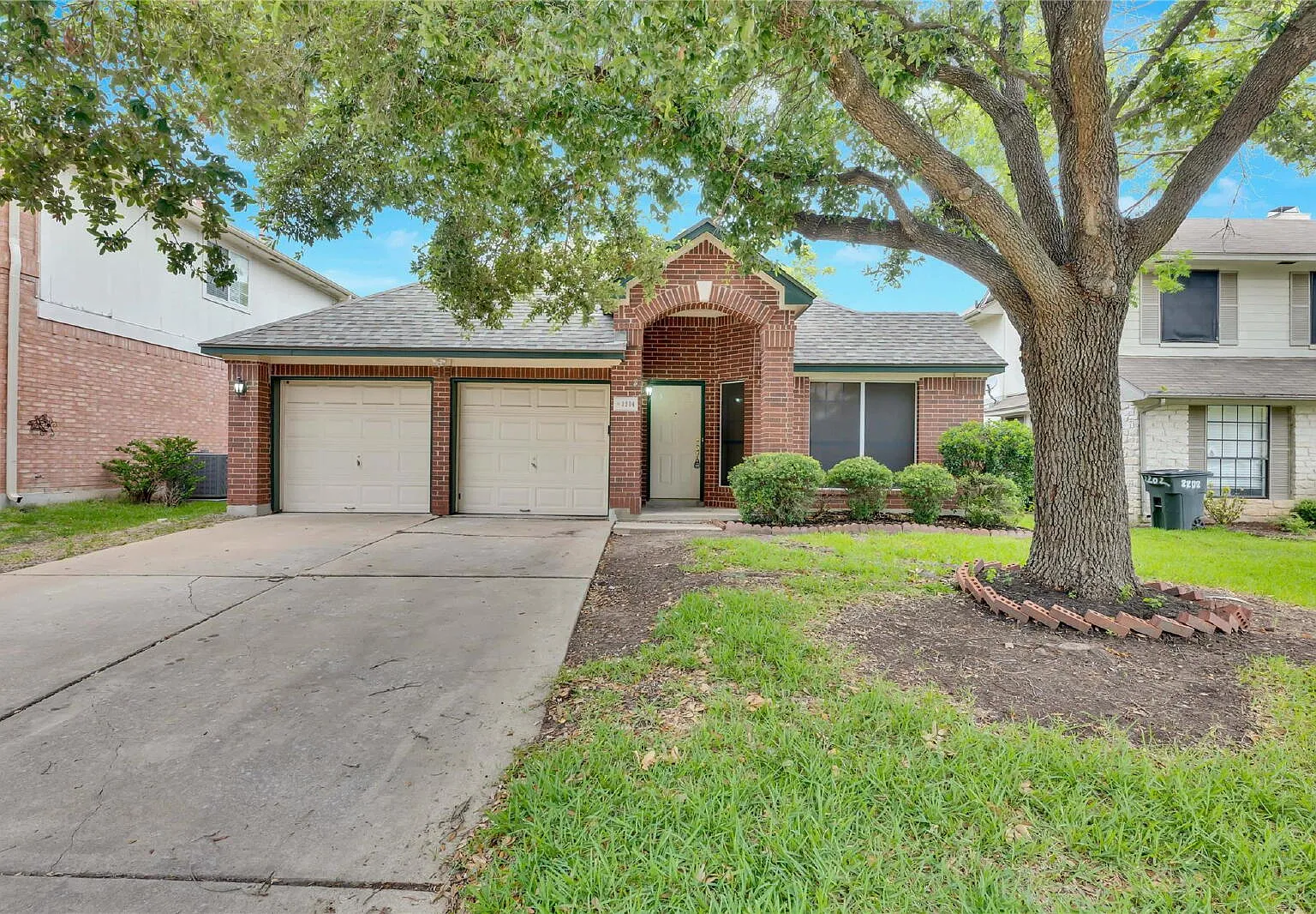 3 bed, 2.0 bath, 1786 sqft, $2,149 — Photo 1