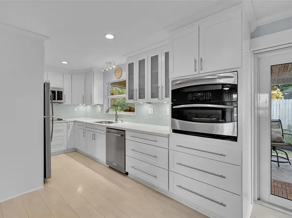 2431 E River Drive, Margate, FL 33063