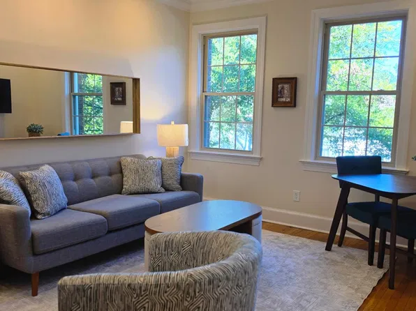 18 9th St NE APT 301, Washington, DC 20002