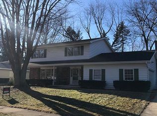 1225 Catalpa Ln, Naperville, IL 60540