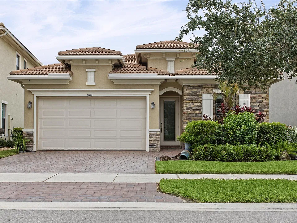 9074 NW 39th St