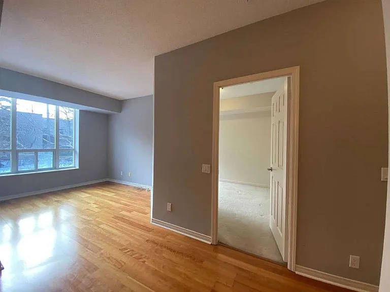 451 Rosewell Ave #202 — Photo 12