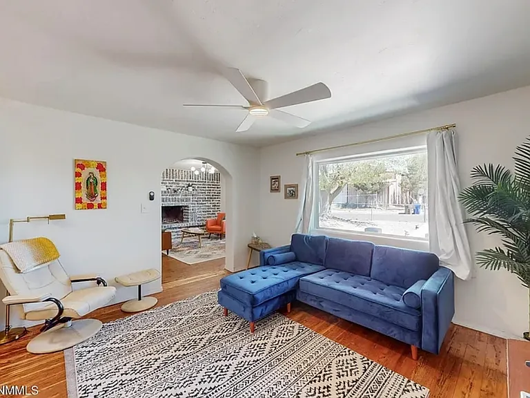 294 Virginia St — Photo 5
