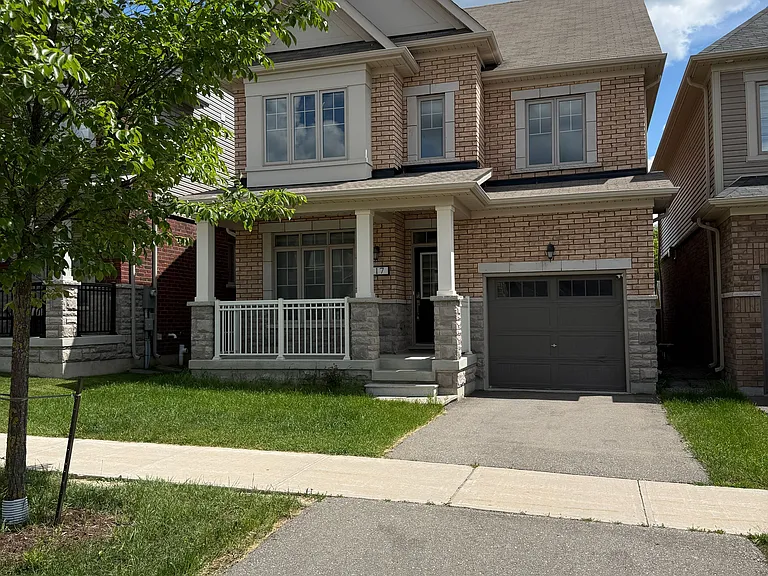 17 Casserley Cres — Photo 1