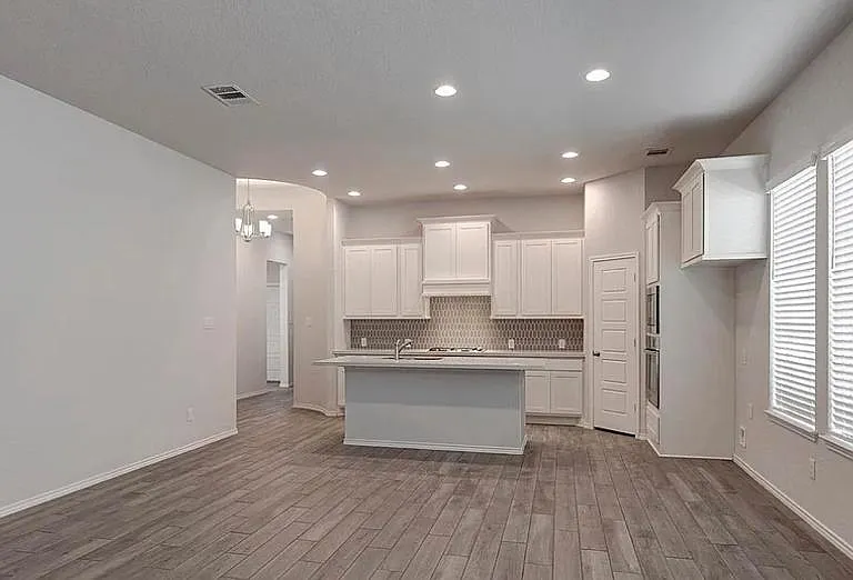2640 Barkey Spgs — Photo 4