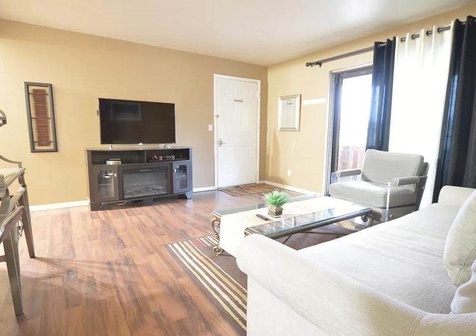 1st image of 1170 Calley Dr APT C