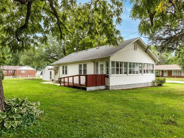 1425 N Franklin St, Litchfield, IL 62056