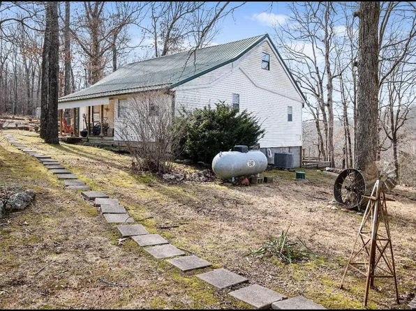 234 Seagrave Cir, Hardy, AR 72542