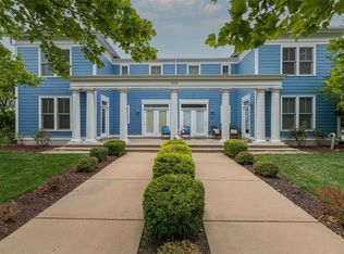 3689 Arpent St APT 1, Saint Charles, MO 63301