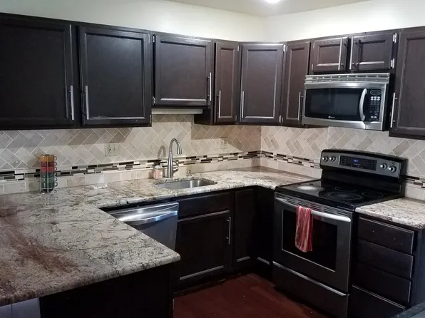 390 Lynetree Dr, West Chester, PA 19380