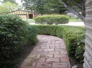 911 W Nelda Rd, Houston, TX 77088