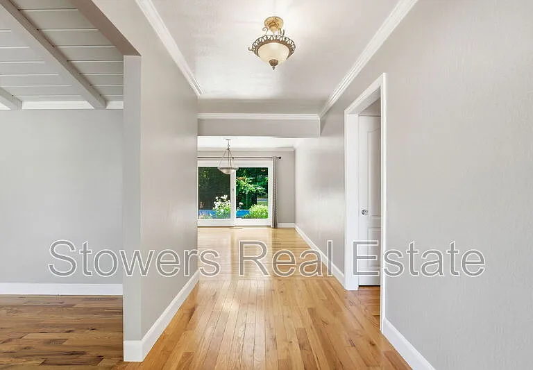 18 Van Gordon Pl — Photo 3