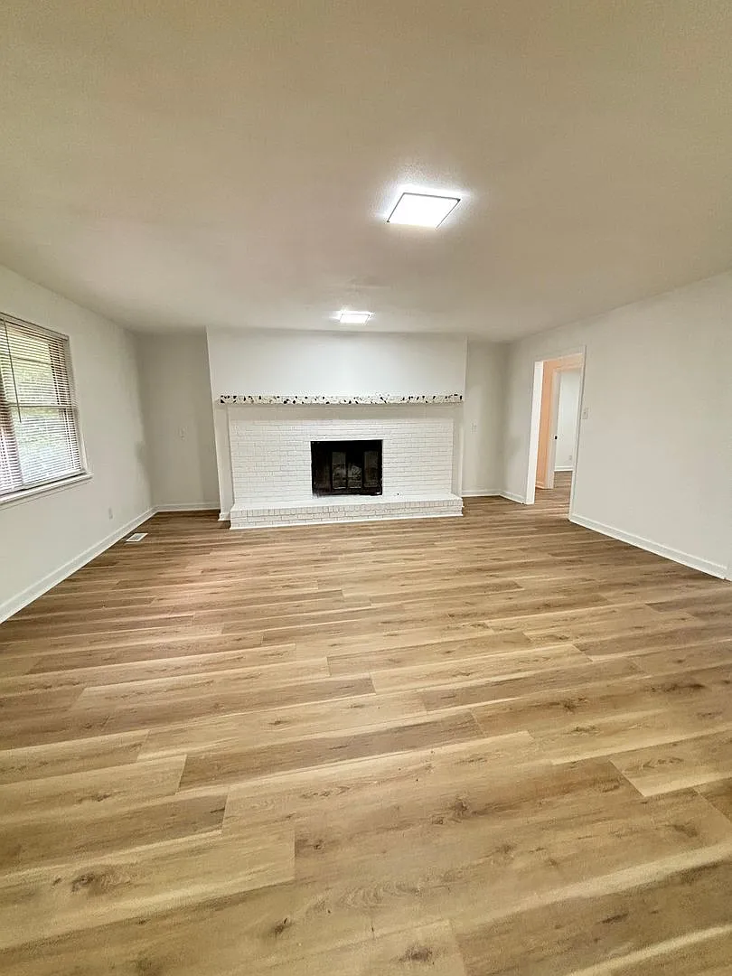 For Rent Spacious 4-Bedroom Home in North Little Rock — Photo 2