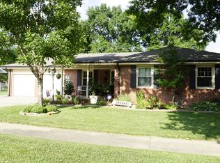 1732 N Illinois Ave, Wichita, KS 67203