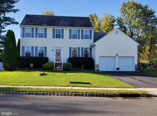 138 Hibiscus Dr, Burlington, NJ 08016