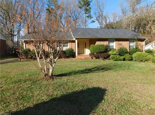 1904 Three Meadows Rd, Greensboro, NC 27455