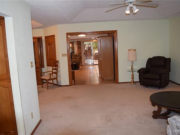 5th image of 821 S Nada Dr