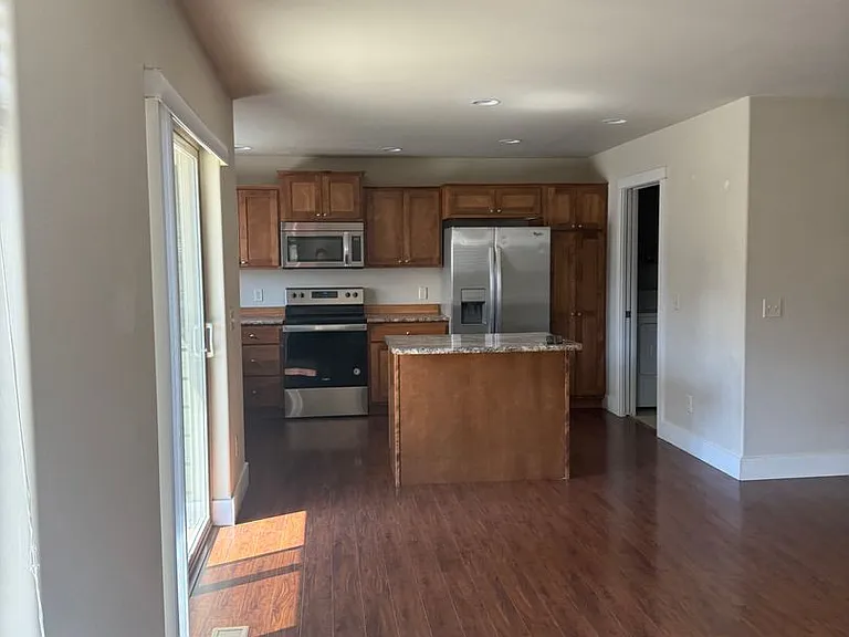 1851 Buckrake Ave — Photo 4