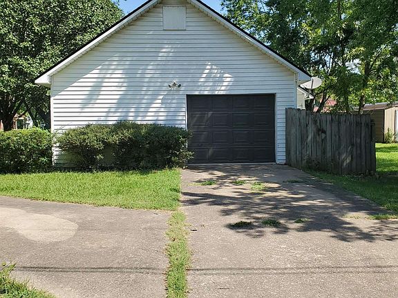 4th image of 908 Texas St