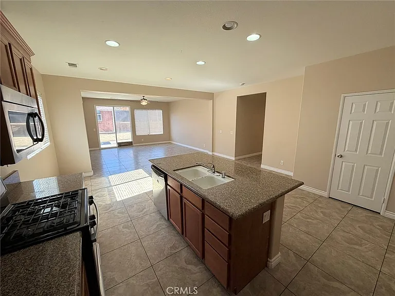 12810 Ethan St — Photo 4