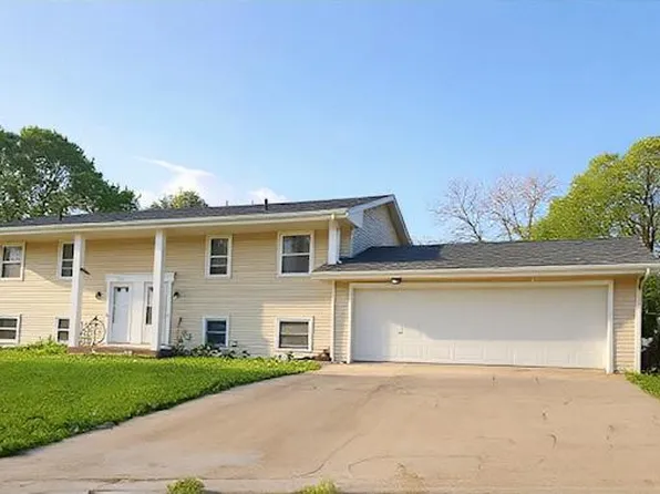 8129 Yates Ave N, Brooklyn Park, MN 55443