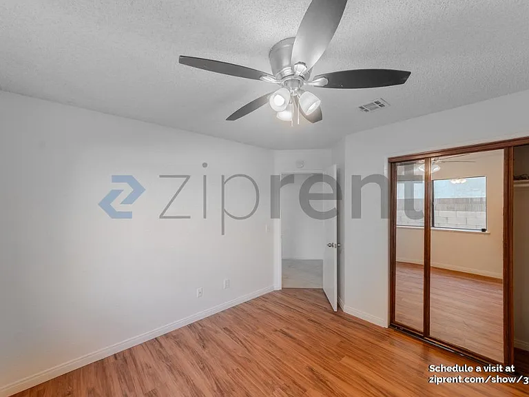 5327 Meredith Ave — Photo 10