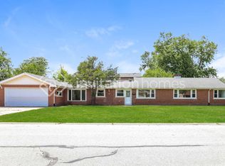 9921 Harnew Rd E, Oak Lawn, IL 60453