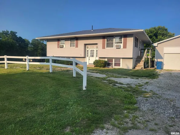 718 W Tolton Dr, Quincy, IL 62305