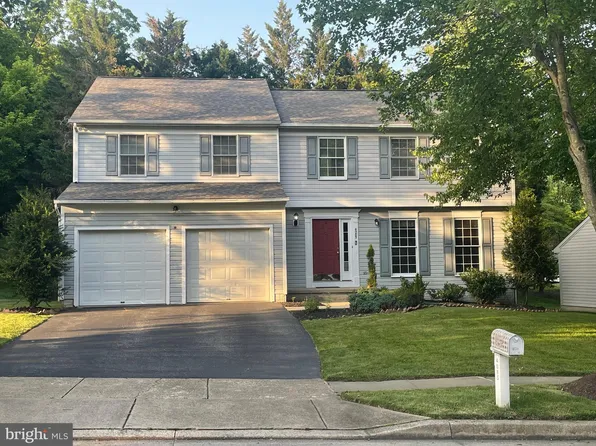 4085 Brittany Dr, Ellicott City, MD 21043