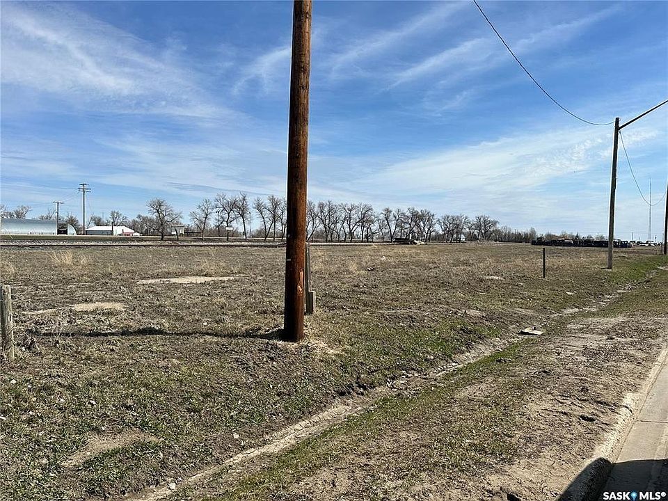 2nd image of 510 N Railway AVENUE