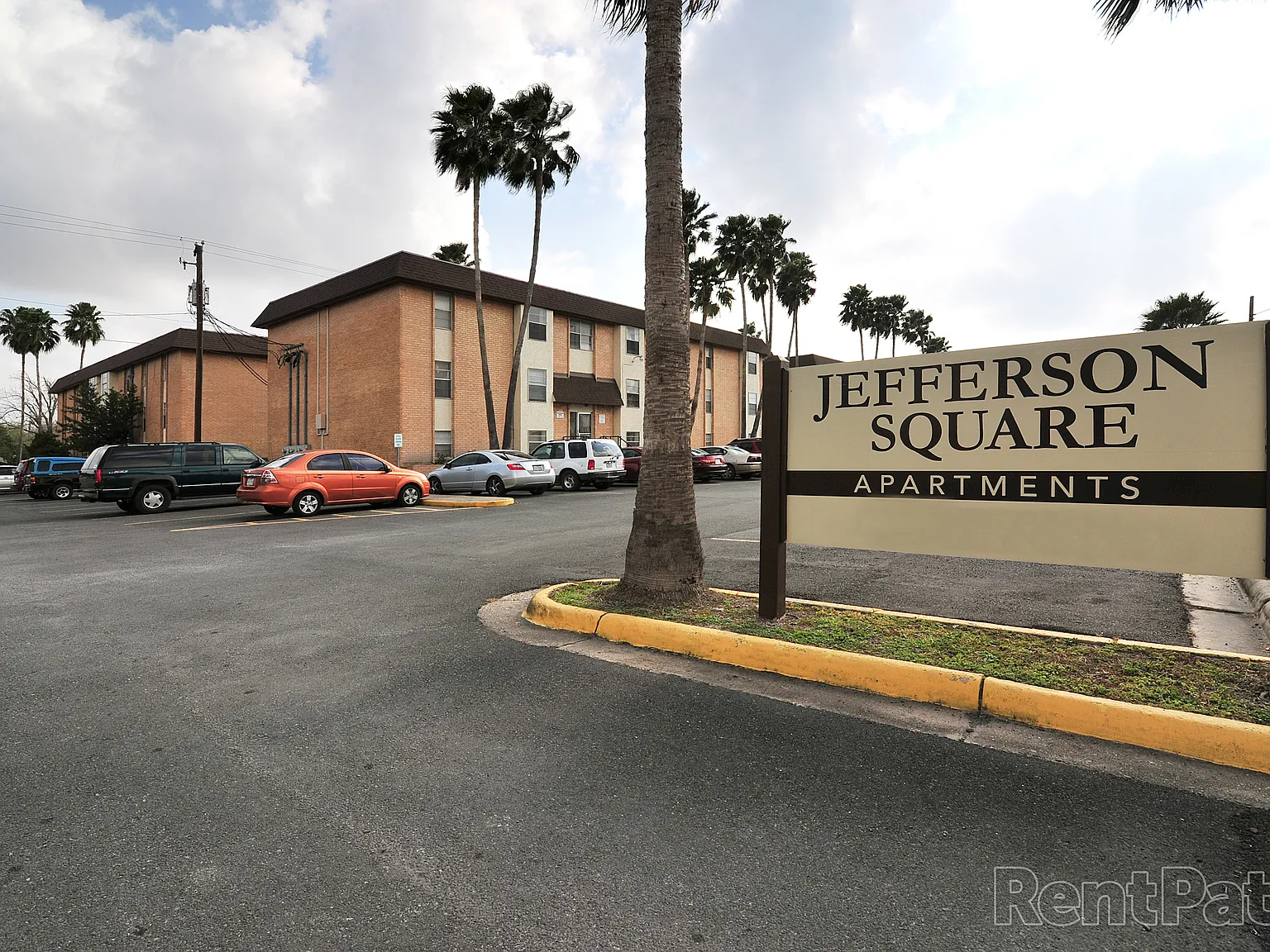 Jefferson Square Apartments — Photo 4