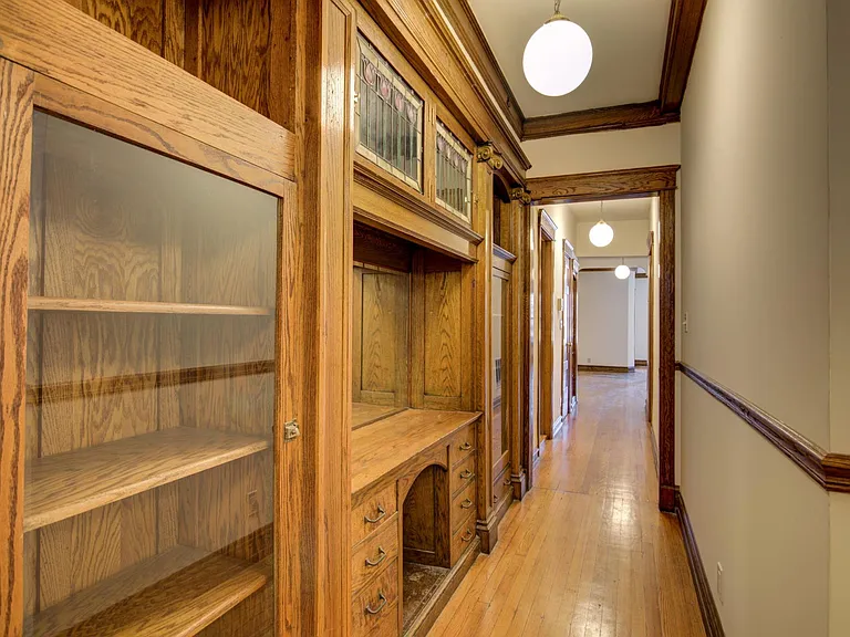 845 W Sheridan Rd #3 — Photo 6