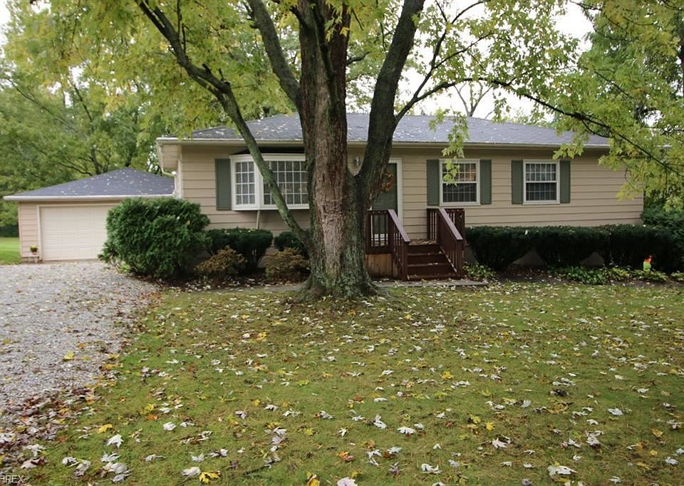 1st image of 3907 Genevieve Blvd
