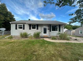 815 S Madison St, Macomb, IL 61455