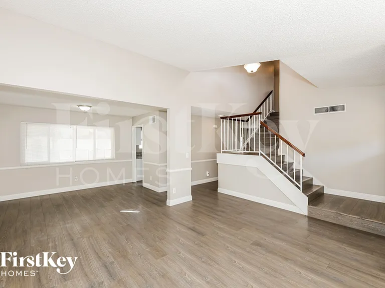 4317 Newcastle Rd — Photo 3