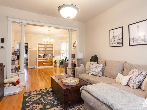 4th image of 2255 N Kilbourn Ave #1