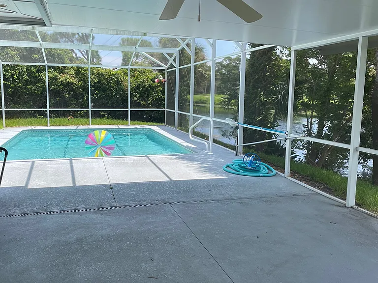 717 Pelican Bay Dr — Photo 2