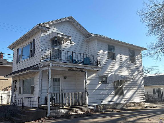 4th image of 622 Union St