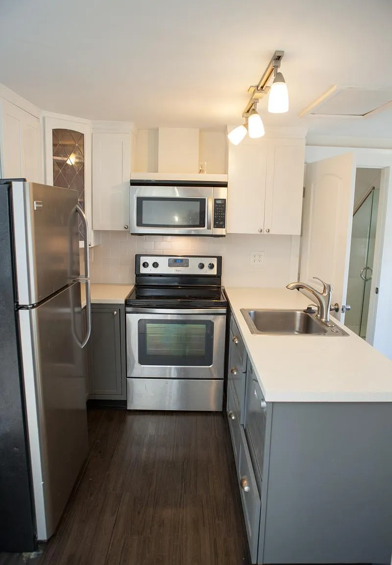 6406 Bradley Ave — Photo 3