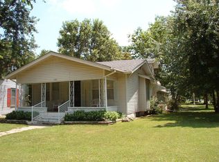 501 E 17th Ave, Winfield, KS 67156
