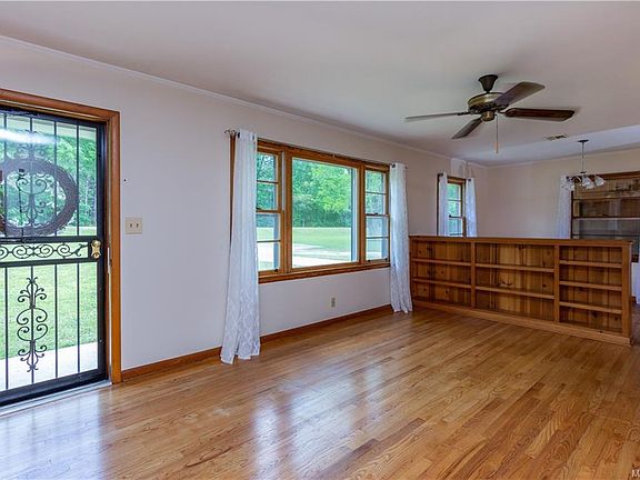 2nd image of 1243 County Road 57