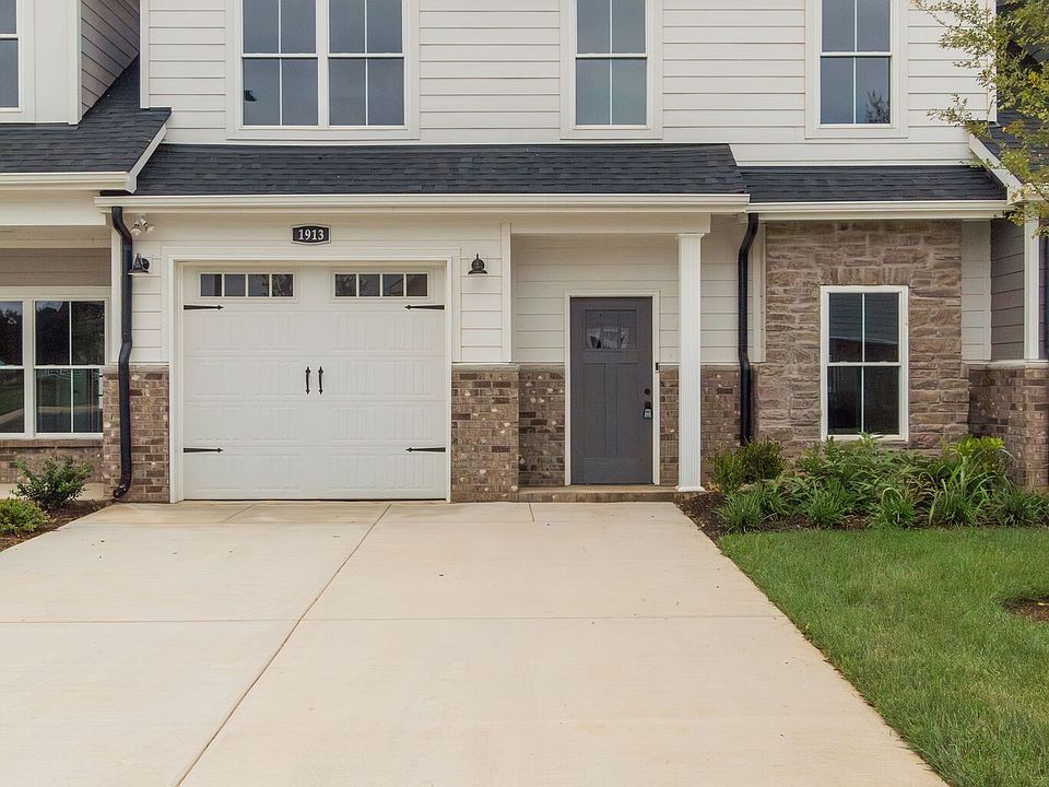 1st image of 1913 Windhelm Dr #18