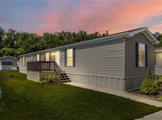 39 Hidden Valley Dr, Finleyville, PA 15332