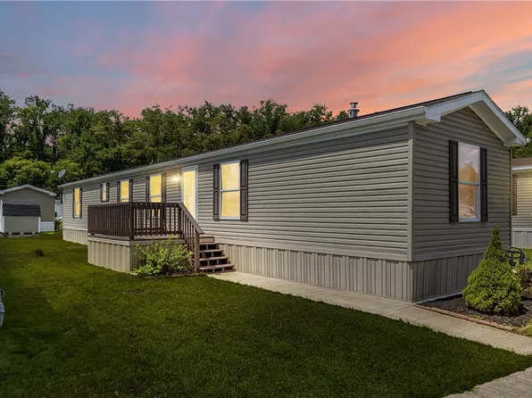 39 Hidden Valley Dr, Finleyville, PA 15332