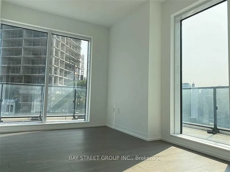 251 Jarvis St #306 — Photo 4