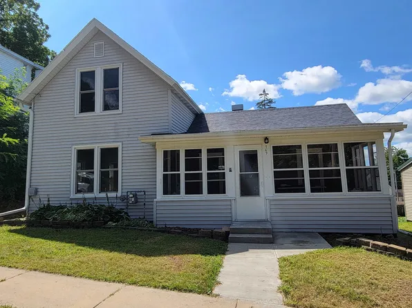 369 E Mill St, Richland Center, WI 53581