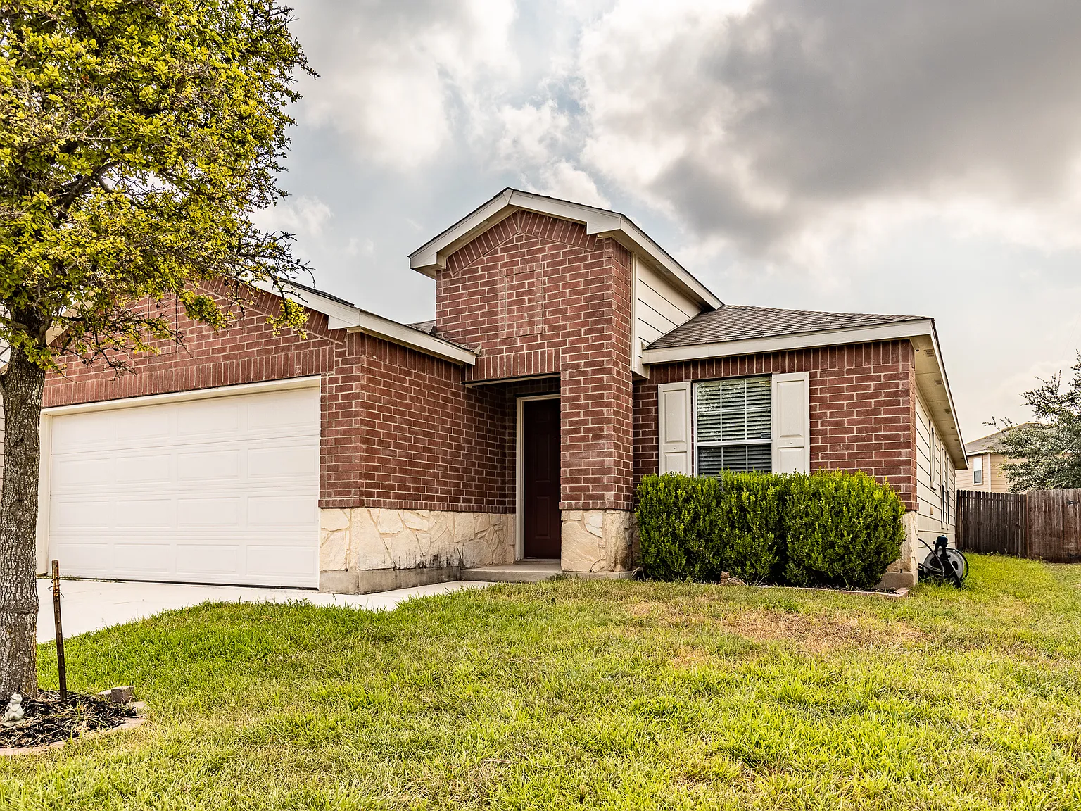 3 bed, 1703 sqft, $1,700 — Photo 2