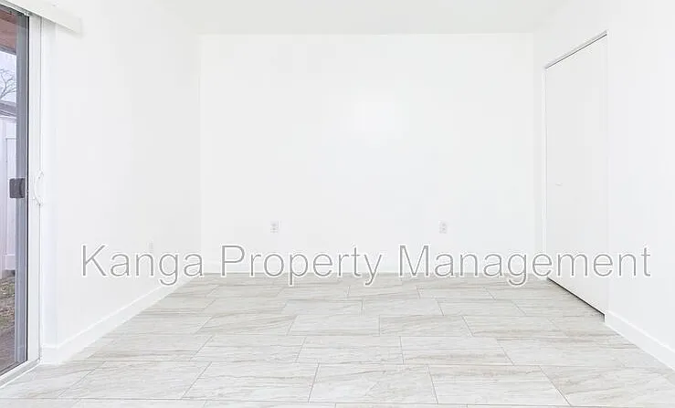 5918 Pierce St — Photo 15