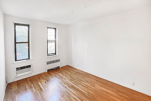 2nd image of 347 E 76th St #3B