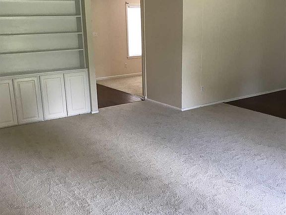 4th image of 4440 Bonita Dr